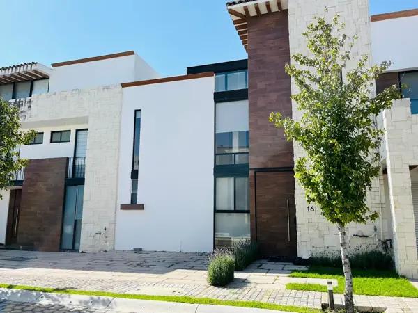 Casa en renta en Lomas de Angelópolis, San Andrés Cholula, Puebla