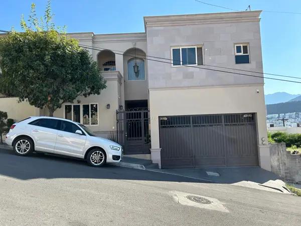 Casa en venta en Colinas de San Jerónimo, Monterrey, Nuevo León