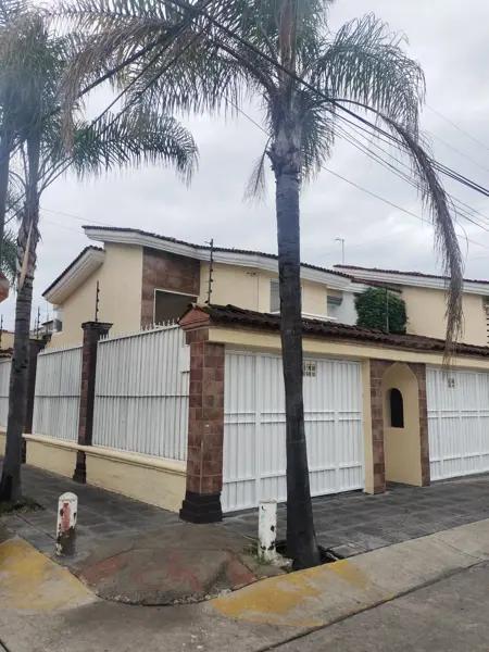 Casa en venta en Jardines del Nilo, Guadalajara, Jalisco