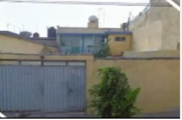 Casa en venta en Impulsora Popular Avicola, Nezahualcóyotl, México Casa en venta en Impulsora Popular Avicola, Nezahualcóyotl, México