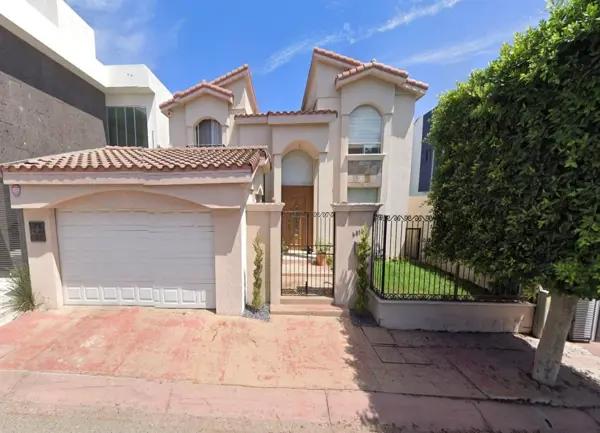 Casa en venta en Jardines de Chapultepec S-E, Tijuana, Baja California