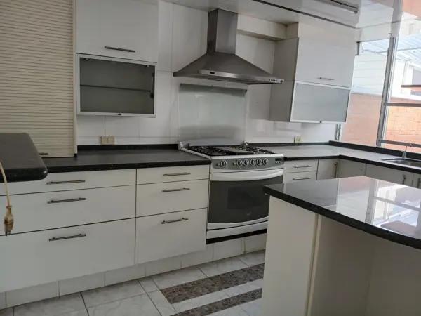 Casa en venta en Ciudad Satelite, Naucalpan de Juárez, México