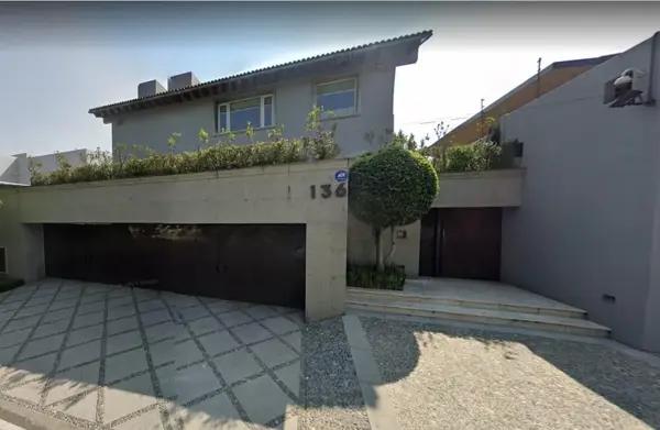 Casa en remate en Bosques de las Lomas, Cuajimalpa de Morelos, Ciudad de México