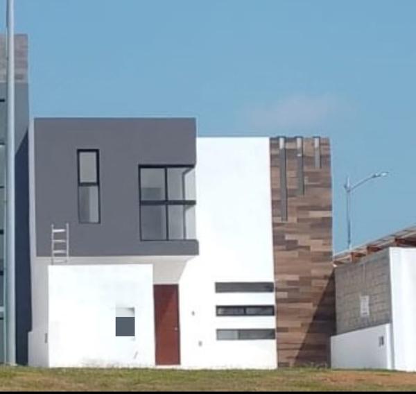 Casa en venta en Lomas de la Rioja, Alvarado, Veracruz de Ignacio de la Llave Casa en venta en Lomas de la Rioja, Alvarado, Veracruz de Ignacio de la Llave