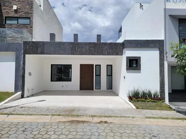 Casa en venta en Lomas de Angelópolis, San Andrés Cholula, Puebla