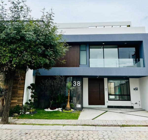 Casa en venta en Lomas de Angelópolis, San Andrés Cholula, Puebla