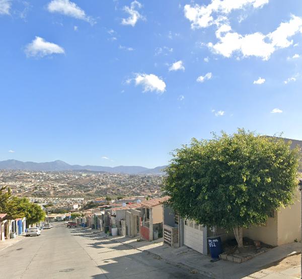 Casa en remate en Los Encinos, Ensenada, Baja California