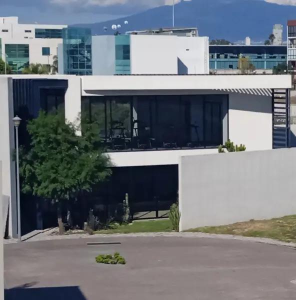 Casa en venta en San Bernardino Tlaxcalancingo, San Andrés Cholula, Puebla