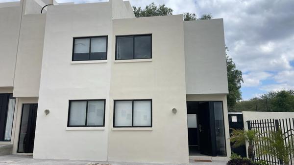 Casa en venta en Colinas del Santuario, Corregidora, Querétaro