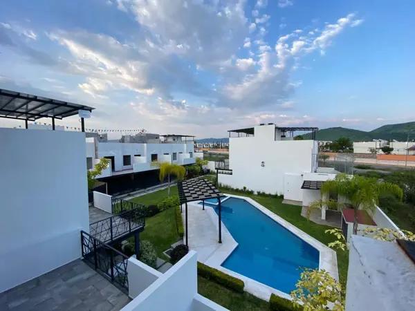 Casa en venta en Club de Golf Santa Fe, Xochitepec, Morelos Casa en venta en Club de Golf Santa Fe, Xochitepec, Morelos