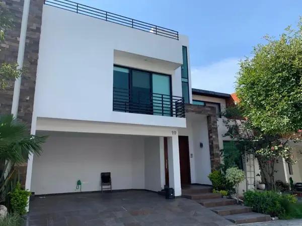 Casa en renta en Lomas de Angelópolis, San Andrés Cholula, Puebla