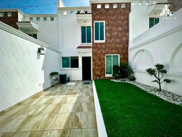Casa en venta en San Lorenzo Almecatla, Cuautlancingo, Puebla