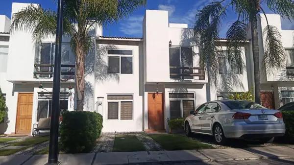 Casa en venta en El Pueblito Centro, Corregidora, Querétaro