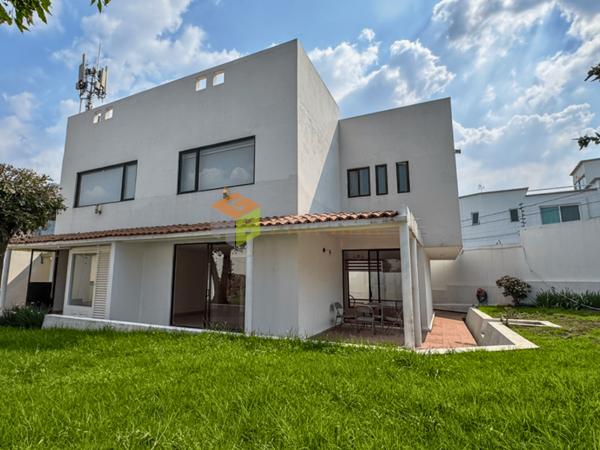 Casa en venta en Lomas del Huizachal, Naucalpan de Juárez, México