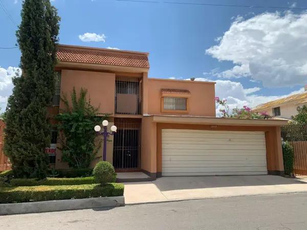 Casa en venta en Jardines del Santuario, Chihuahua, Chihuahua
