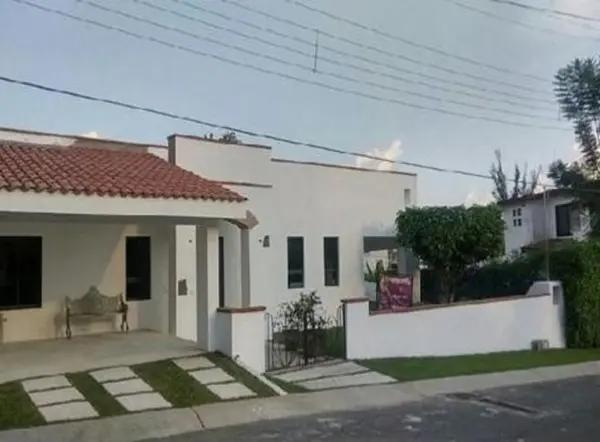 Casa en venta en Lomas de Coyuca, Cuernavaca, Morelos