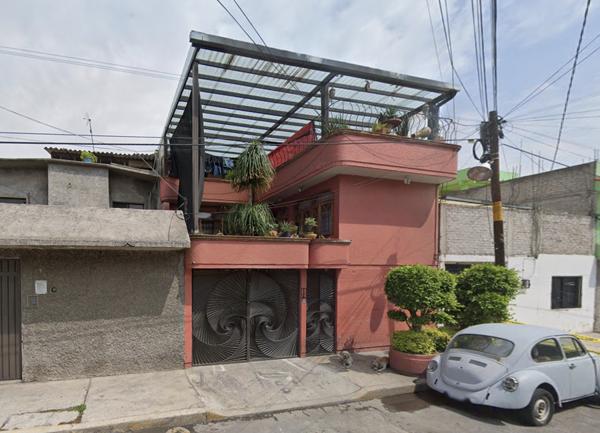 Casa en remate en Metropolitana Tercera Sección, Nezahualcóyotl, México