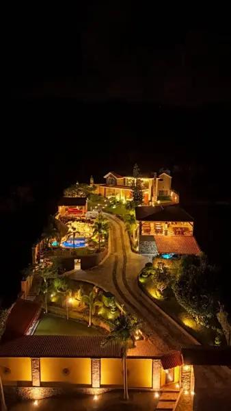 Casa en venta en Pedregal de San Miguel, Tlajomulco de Zúñiga, Jalisco Casa en venta en Pedregal de San Miguel, Tlajomulco de Zúñiga, Jalisco