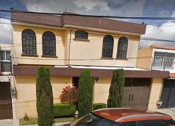 Casa en venta en San Jerónimo, Metepec, México