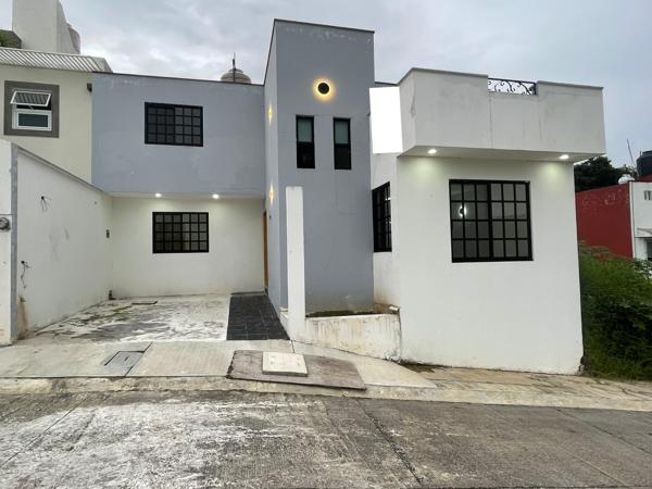 Casa en venta en Los Lirios, Coatepec, Veracruz de Ignacio de la Llave