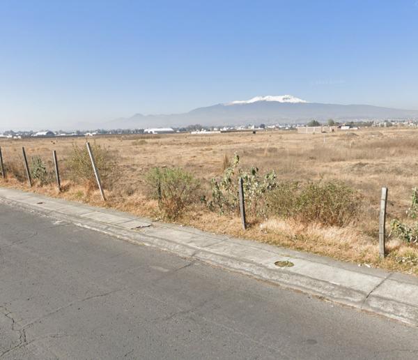 Terreno en venta en San Miguel Totocuitlapilco, Metepec, México
