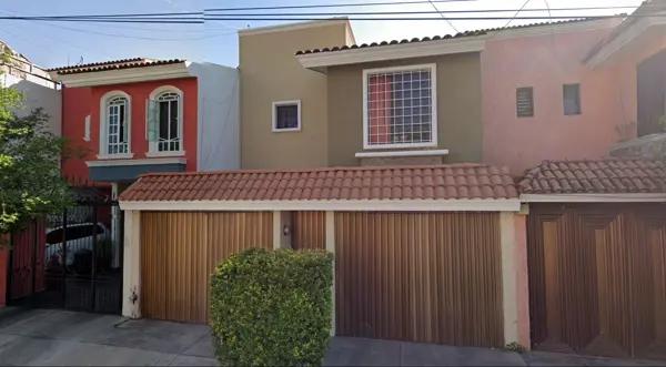 Casa en venta en Monumental, Guadalajara, Jalisco