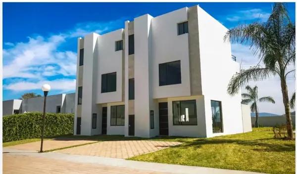 Casa en venta en Club de Golf Santa Fe, Xochitepec, Morelos Casa en venta en Club de Golf Santa Fe, Xochitepec, Morelos