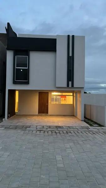 Casa en venta en San Bernardino Tlaxcalancingo, San Andrés Cholula, Puebla