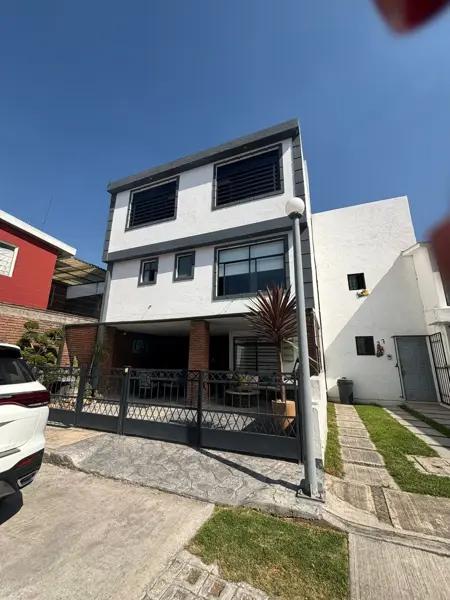 Casa en venta en Los Robles, Metepec, México