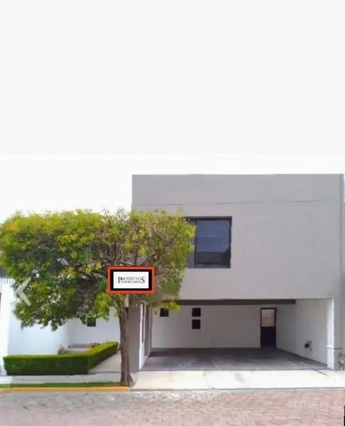 Casa en renta en Jardines de Zavaleta, Puebla, Puebla