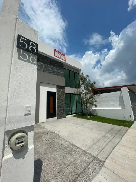 Casa en venta en La Frontera, Villa de Álvarez, Colima