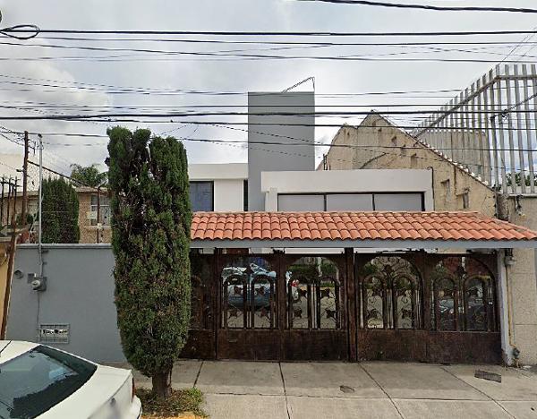 Casa en venta en Las Margaritas, Tlalnepantla de Baz, México