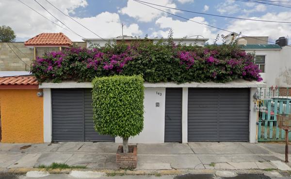 Casa en venta en Boulevares, Naucalpan de Juárez, México