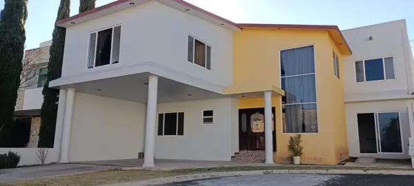 Casa en venta en Residencial Claustros del Río, San Juan del Río, Querétaro