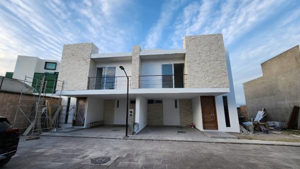 Casa en renta en La Carcaña, San Pedro Cholula, Puebla