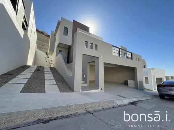 Casa en venta en El Sauzal, Ensenada, Baja California