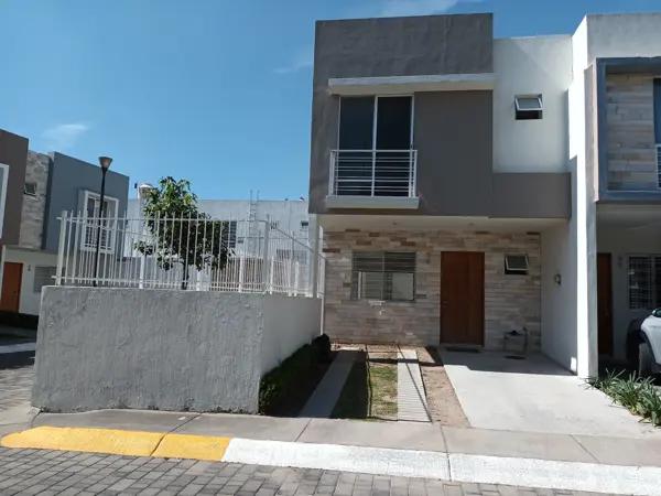 Casa en renta en Parques del Bosque, San Pedro Tlaquepaque, Jalisco