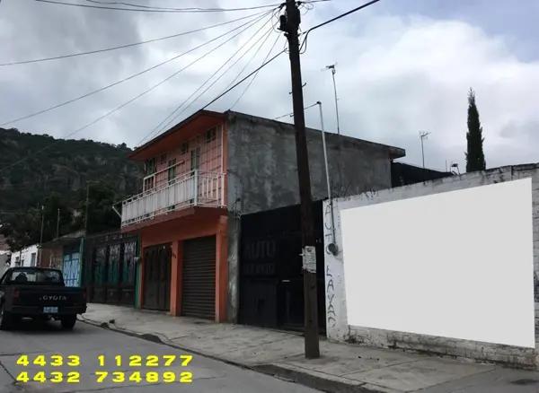 Casa en venta en Acambaro Centro, Guanajuato con 4 recámaras y balcón