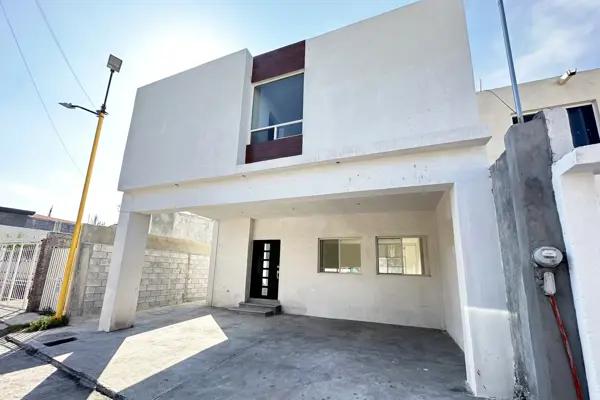 Casa Nueva en VENTA en Republica Poniente