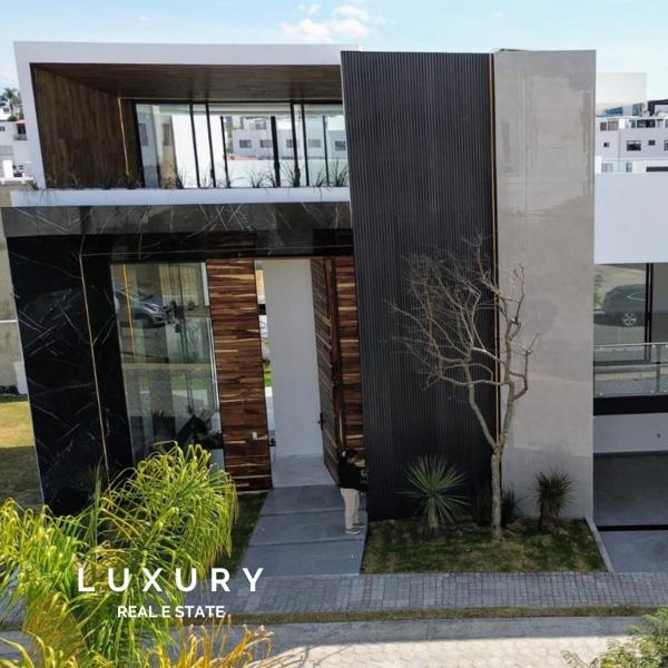Casa en venta en Lomas de Angelópolis, San Andrés Cholula, Puebla