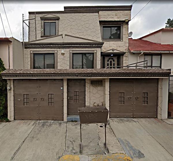 Casa en remate en Cumbres de San Mateo, Naucalpan de Juárez, México
