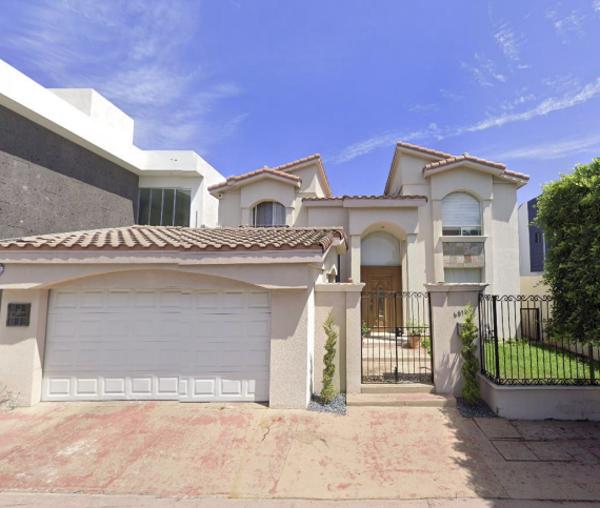 Casa en venta en Jardines de Chapultepec S-E, Tijuana, Baja California