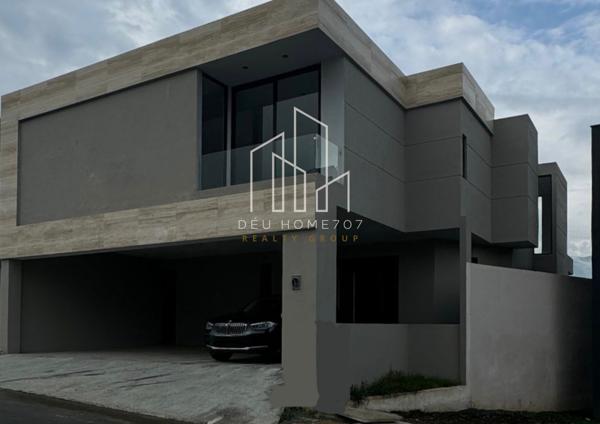 Casa en venta en Bosques de las Misiones Sector Reserva, Santiago, Nuevo León
