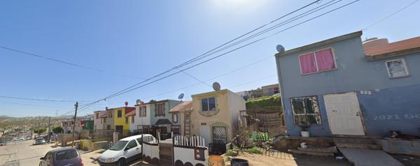 Casa en remate en Lomas de la Presa, Ensenada, Baja California