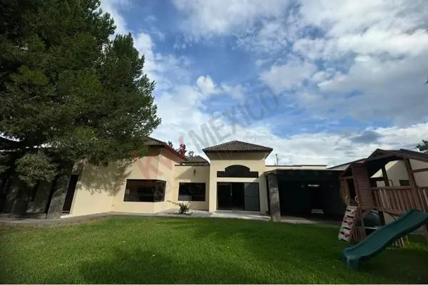 Casa en venta en Nogalar del Campestre, Saltillo, Coahuila de Zaragoza
