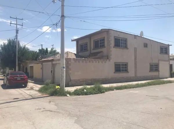 Casa en venta en Burócratas Municipales, San Pedro, Coahuila de Zaragoza