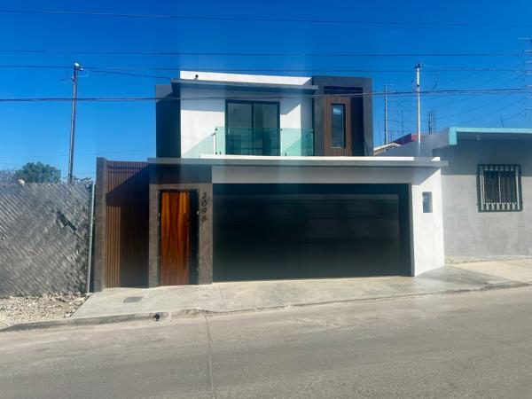Casa en venta en Jardin Dorado, Tijuana, Baja California