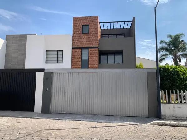 Casa en renta en La Carcaña, San Pedro Cholula, Puebla