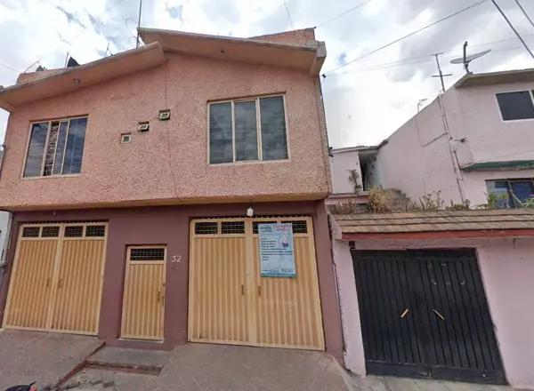 Casa en venta en Benito Juárez (La Aurora), Nezahualcóyotl, México