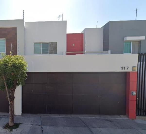 Casa en remate en Residencial Esmeralda, Colima, Colima